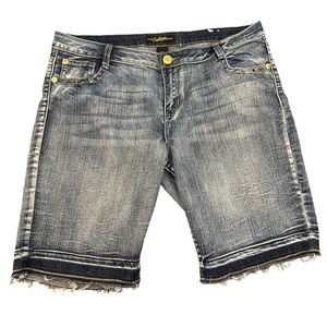 Southpole Women’s Jean Shorts Stitched/Fringed/Zipper BackpocketsExcellent Sz 17